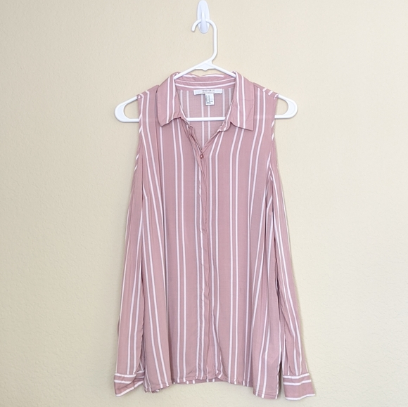 F21 Contemporary Button Down - Picture 1 of 8